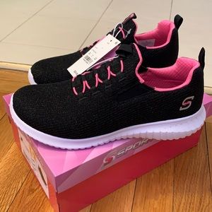 NWT Sketchers Black shimmery/pink Slip on Sneakers